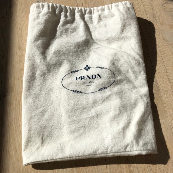 Prada Matelasse Black Patent Leather Bag Black - Picture 10 of 10